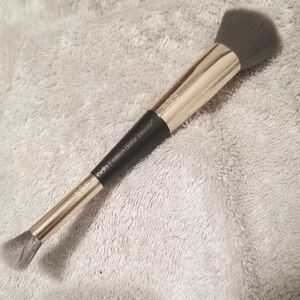 Billion Dollar Beauty Sculpting Brush Duo!